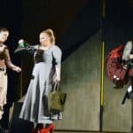 Спектакълът