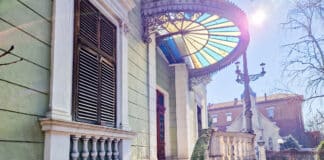 Семизовата къща