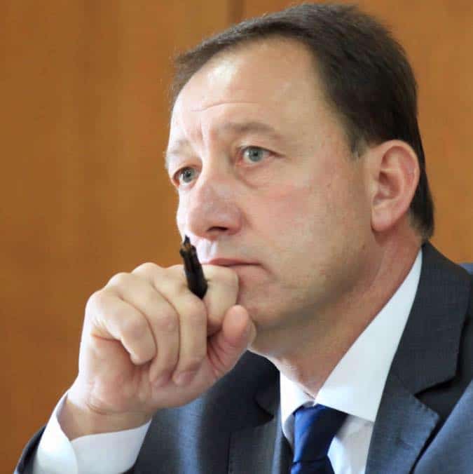 Бившият министър на отбраната и дългогодишен депутат Ангел Найденов съобщи