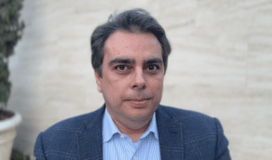  Асен Василев 