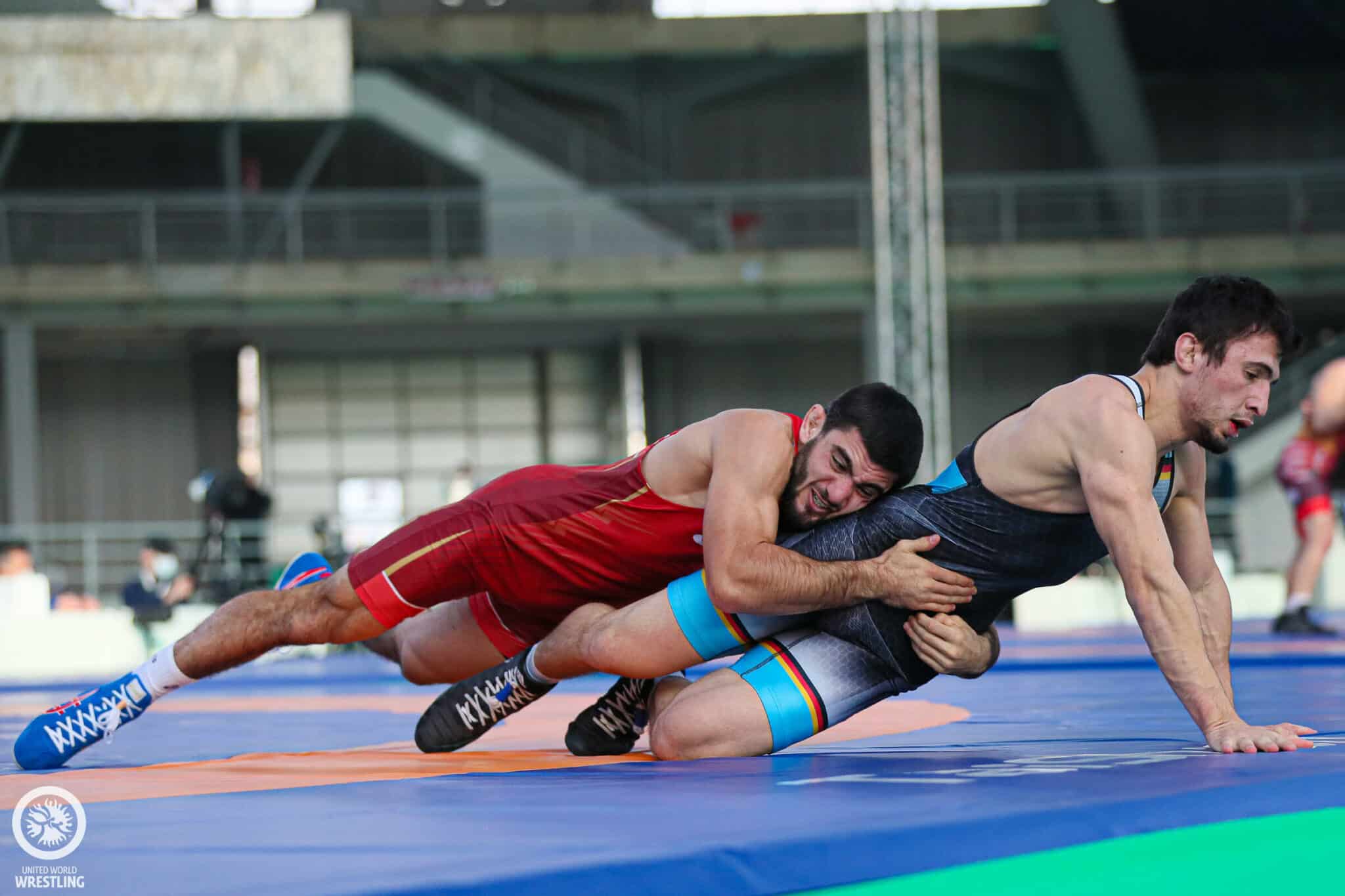 Българският състезател по борба Айк Мнацаканян успя да вземе титлата