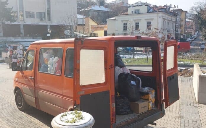 Бус с дарения