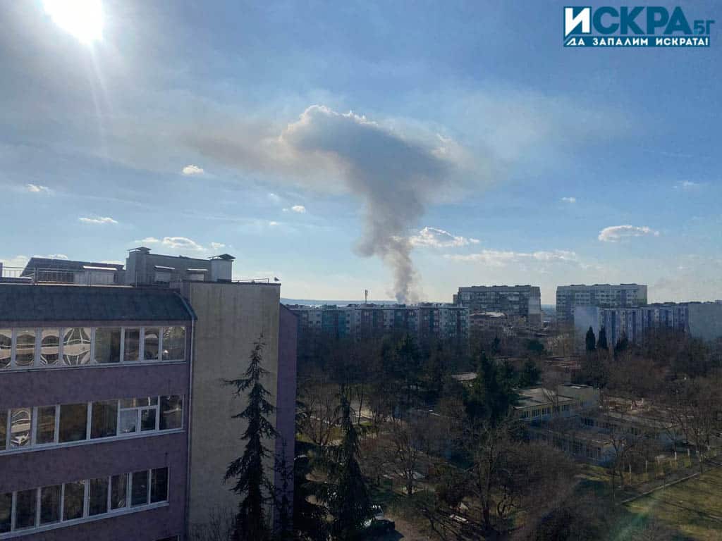 Гъст дим който може да бъде видян от почти всяка