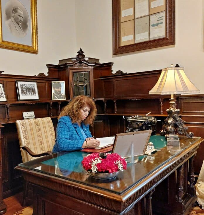 Илияна Йотова