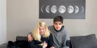 Майката на Емил Боев и брат му Мартин