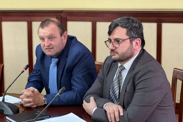 Заместник министри Тодор Джиков и Георги Събев