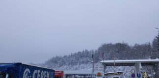 Опашки по границата