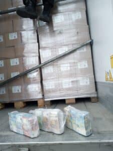 Пари, валута