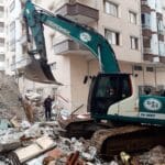 Разчистване на отломки