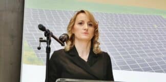 Екоминистър Росица Карамфилова