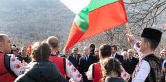 Румен Радев в село Устина