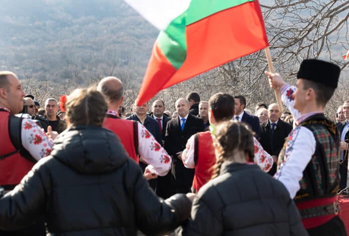 Румен Радев в село Устина