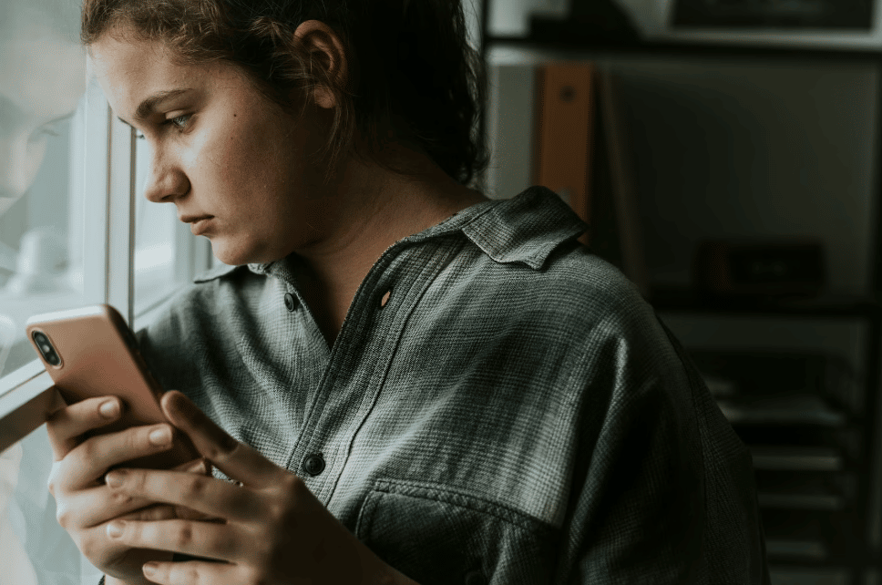 Сексуалният тормоз в интернет обикновено започва в игровите платформи и