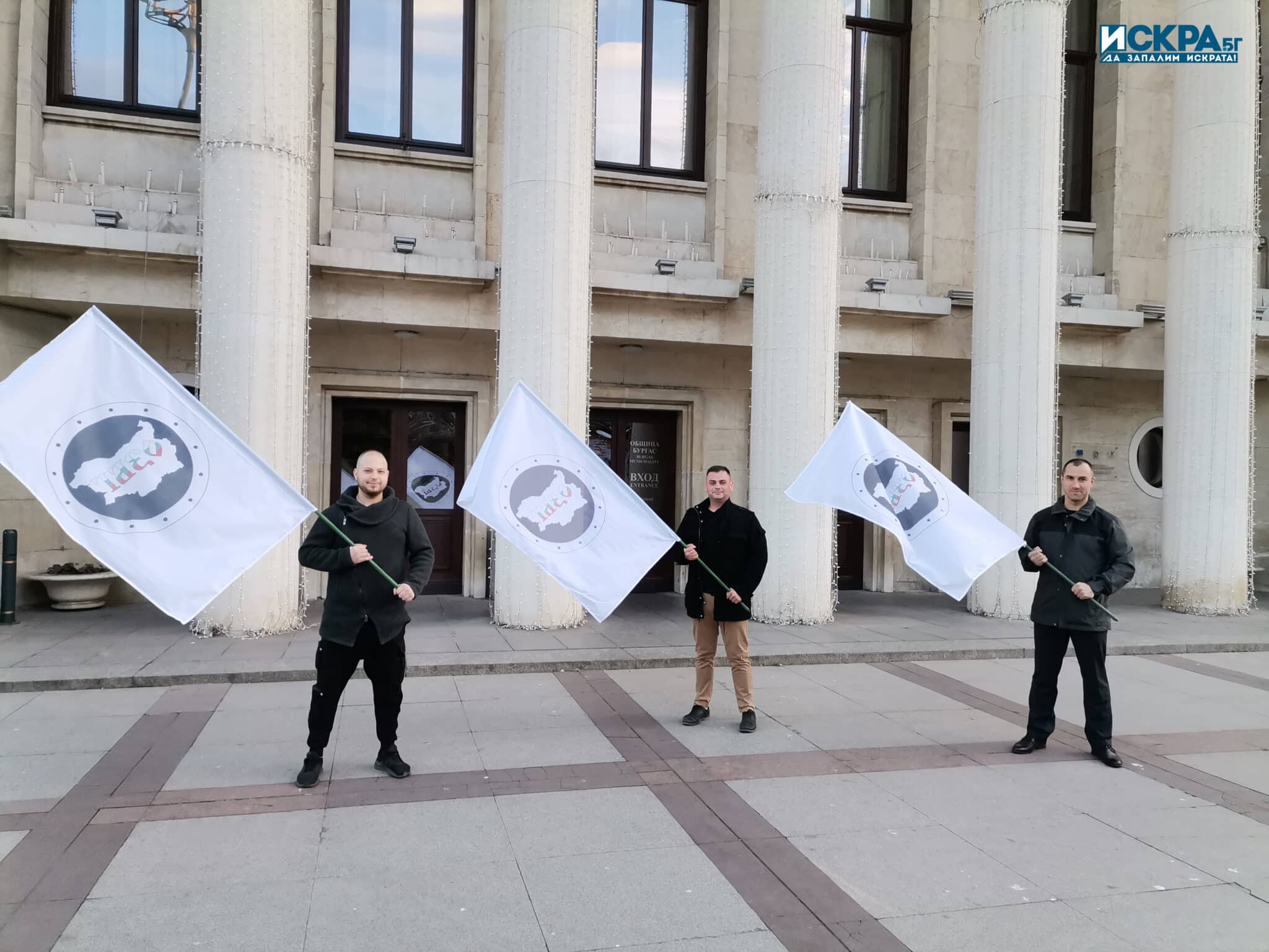 В Бургас започна традиционното факелно шествие организирано от в памет