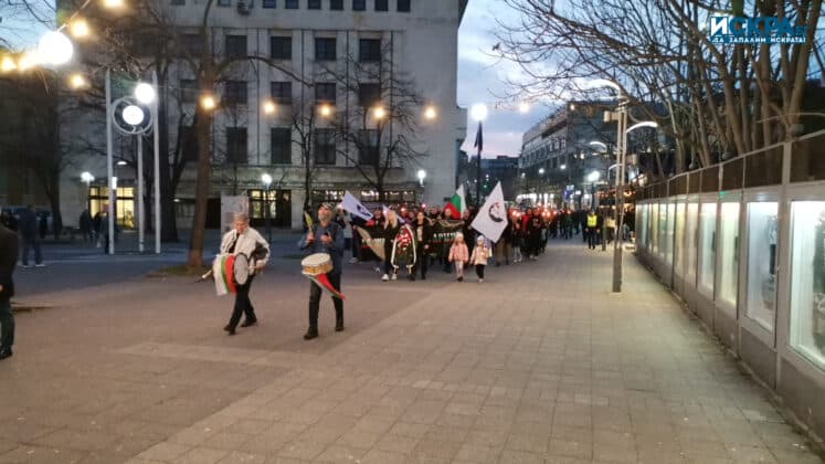 Факелно шествие