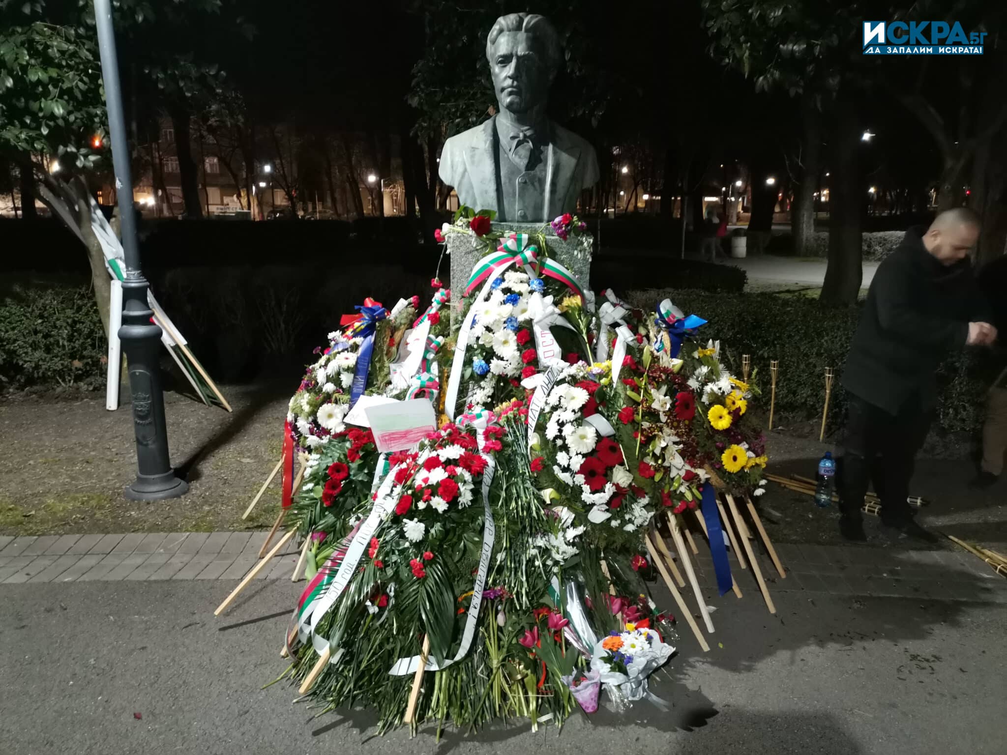 Факелно шествие Снимка Искра бг
В Бургас беше отдадена почит към паметта