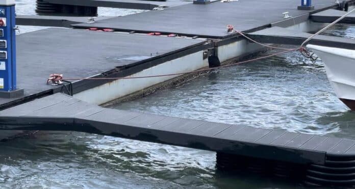 Скъсана планка