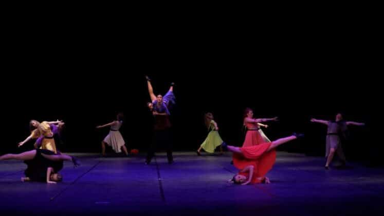 Спектакъл „Дали е любов“