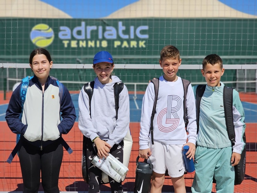 Пет победи постигнаха младите български състезатели по тенис на турнира