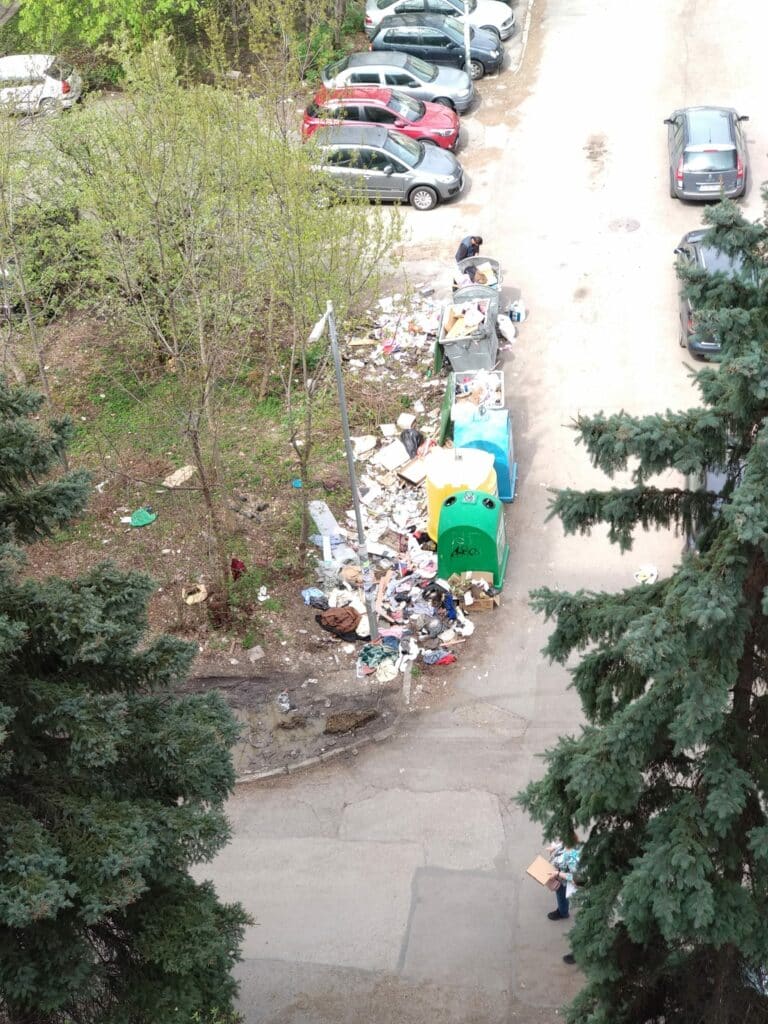 Боклуци в "Младост 2" в София