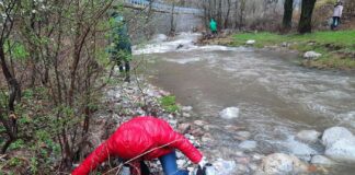 Почистване на река Лева