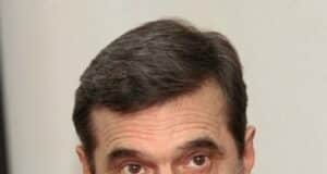 Димитър Манолов