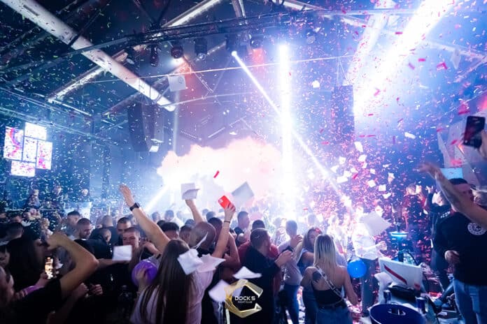 Нощен клуб "Dock 5"