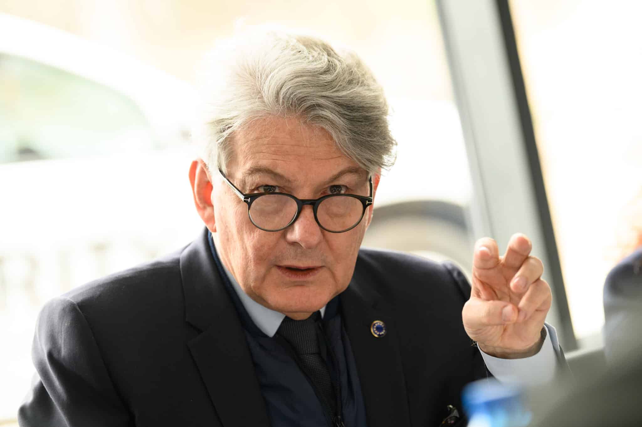 Посещението на европейския комисар по вътрешния пазар Тиери Бретон предизвика