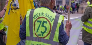 Франция - протест.