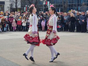 Фолклорни танци