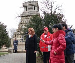  Илияна Йотова 