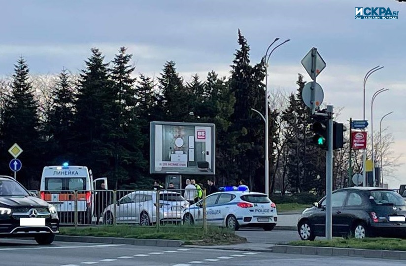 Пътнотранспортно произшествие е възникнало до УМБАЛ Бургас затова ни съобщиха наши
