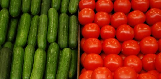 Краставици и домати