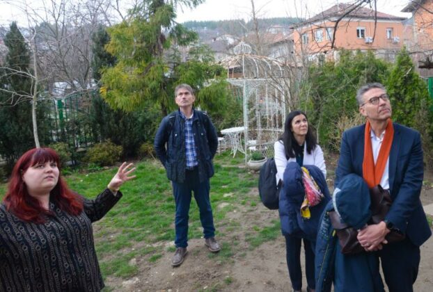 Кризисен център