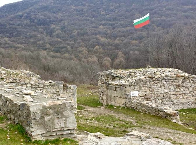 Крепост „Мисионис“