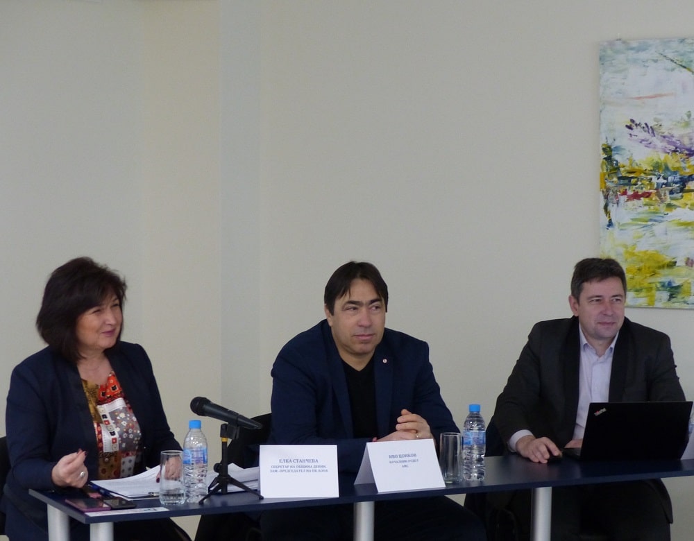 В около 15 от секциите качеството на интернет връзката няма