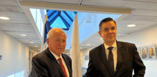 Министър Никола Стоянов и министър Ави Дихтер