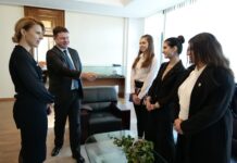 Роб Диксън и Велислава Петрова