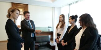 Роб Диксън и Велислава Петрова