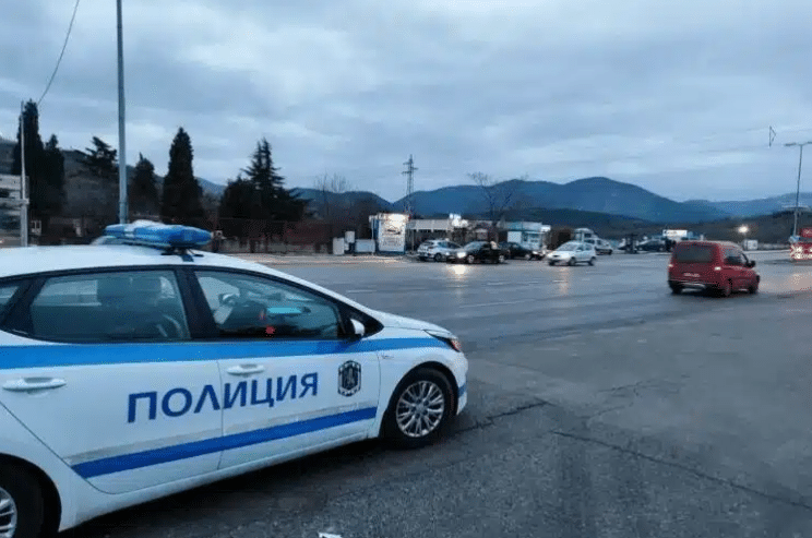 21 годишен мъж от благоевградското село Смолево е заловен да шофира