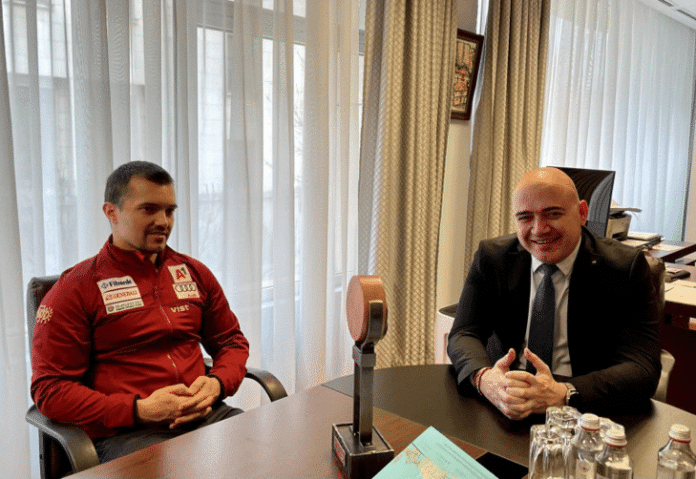 Алберт Попов и министър Илин Димитров