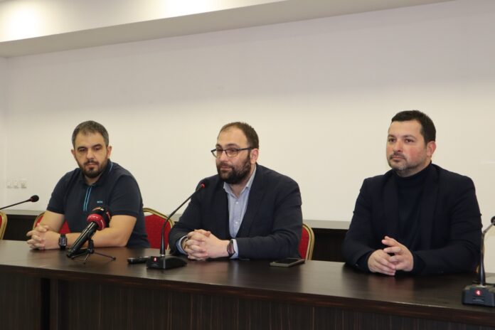 Пресконференция за Hills ot rock