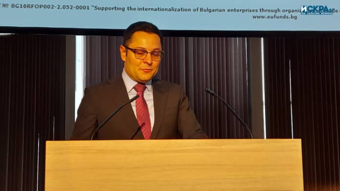 Александър Пулев