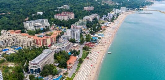 "Златни пясъци"