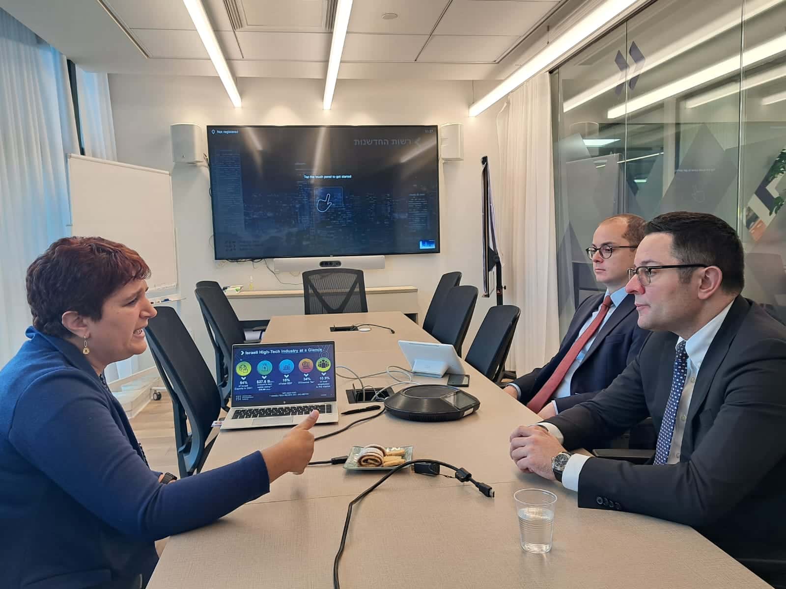 Институтът за компютърни науки изкуствен интелект и технологии INSAIT българските