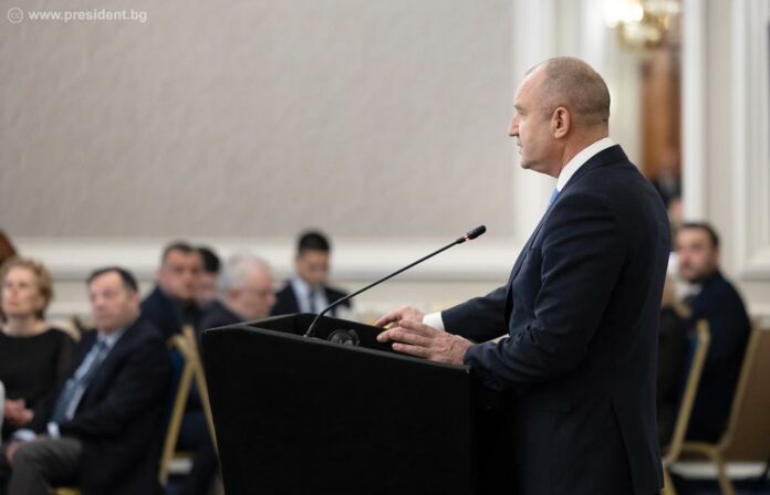 Румен Радев