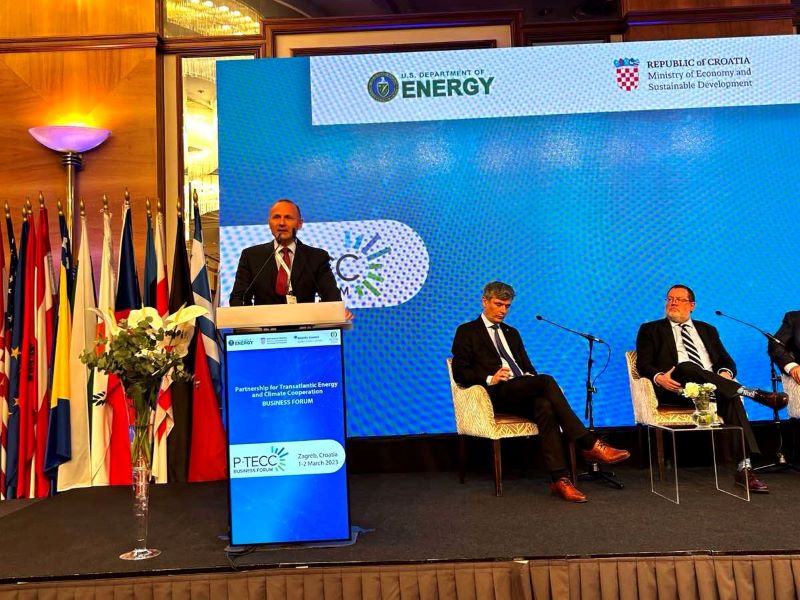 Едновременното постигане на пълна декарбонизация и енергийна сигурност е невъзможно