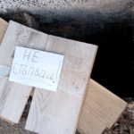 Шахтата е била "обезопасена" с части от паркет