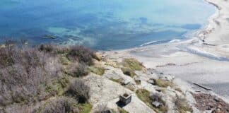 Скалите до плаж "Нестинарка"