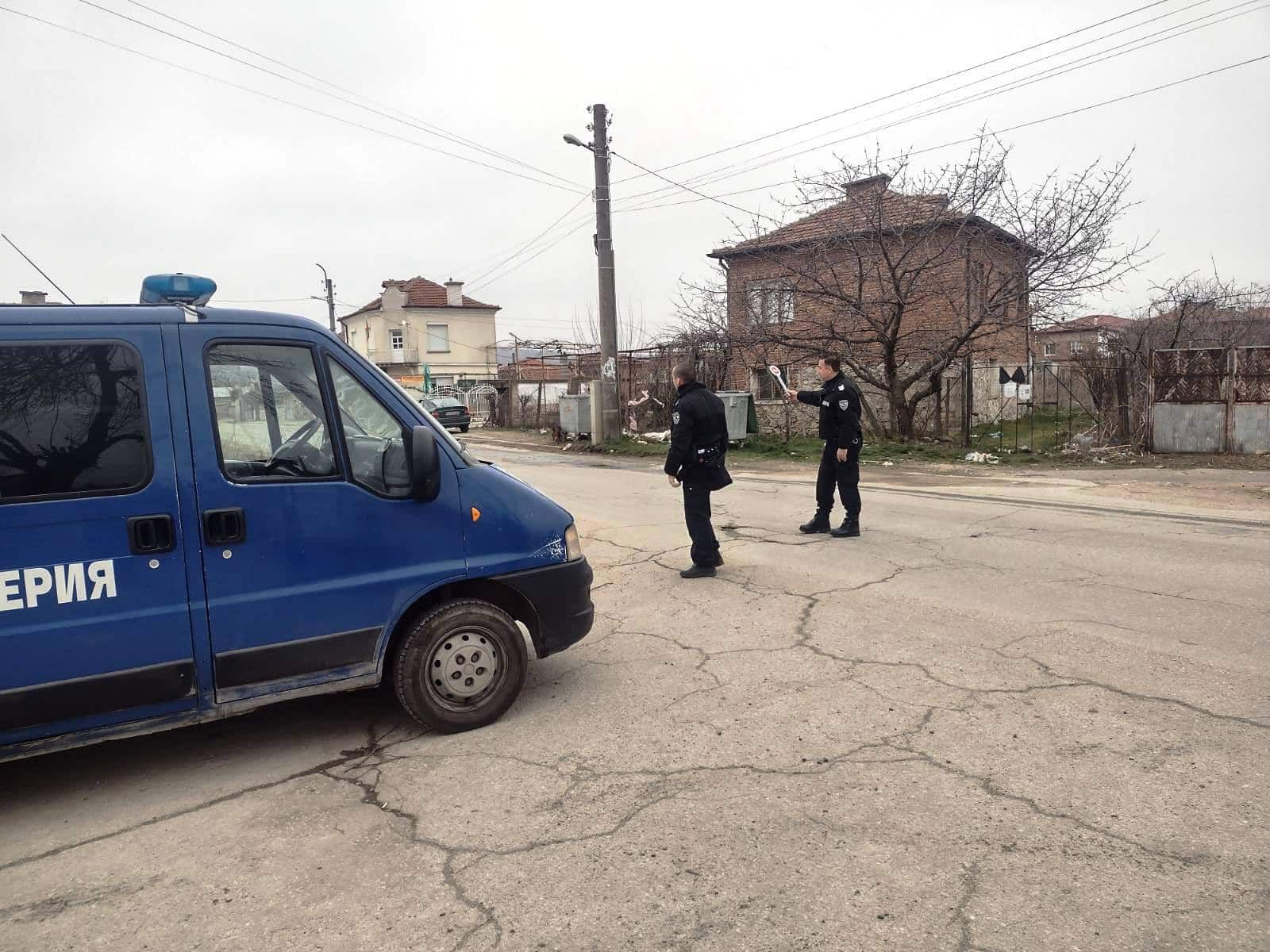 Извършителите на 7 кражби 2 обесвания и три лица притежаващи